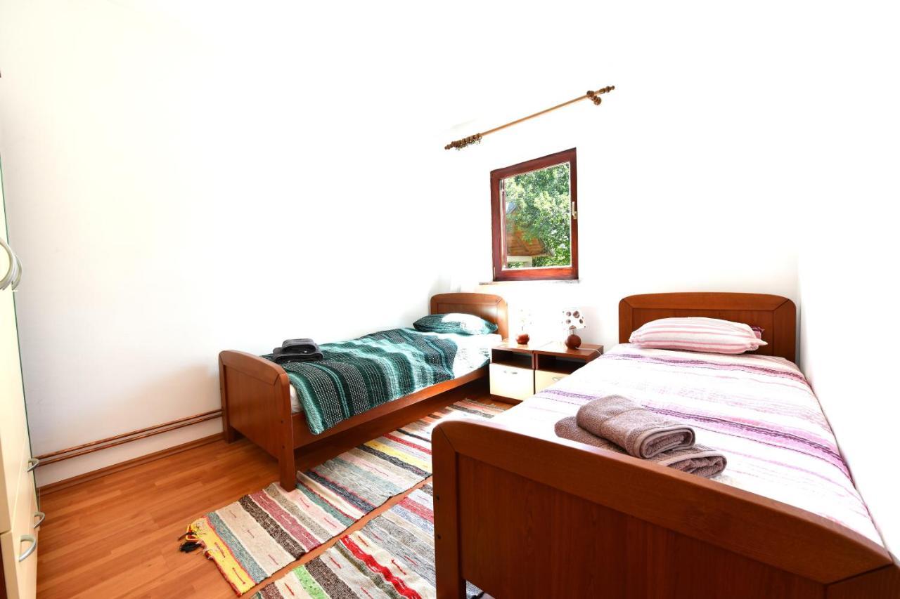 Holiday Home Matan Saborsko Exterior foto