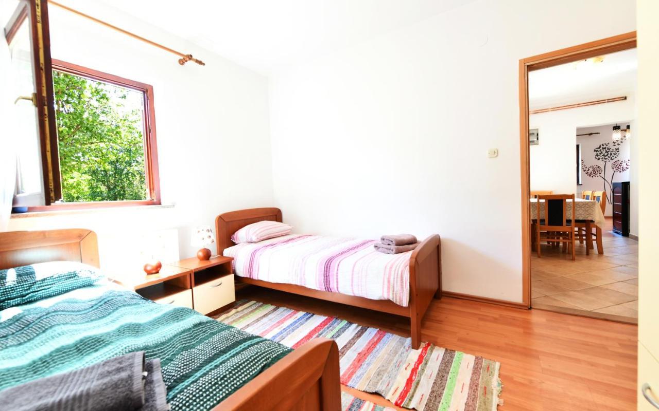 Holiday Home Matan Saborsko Exterior foto